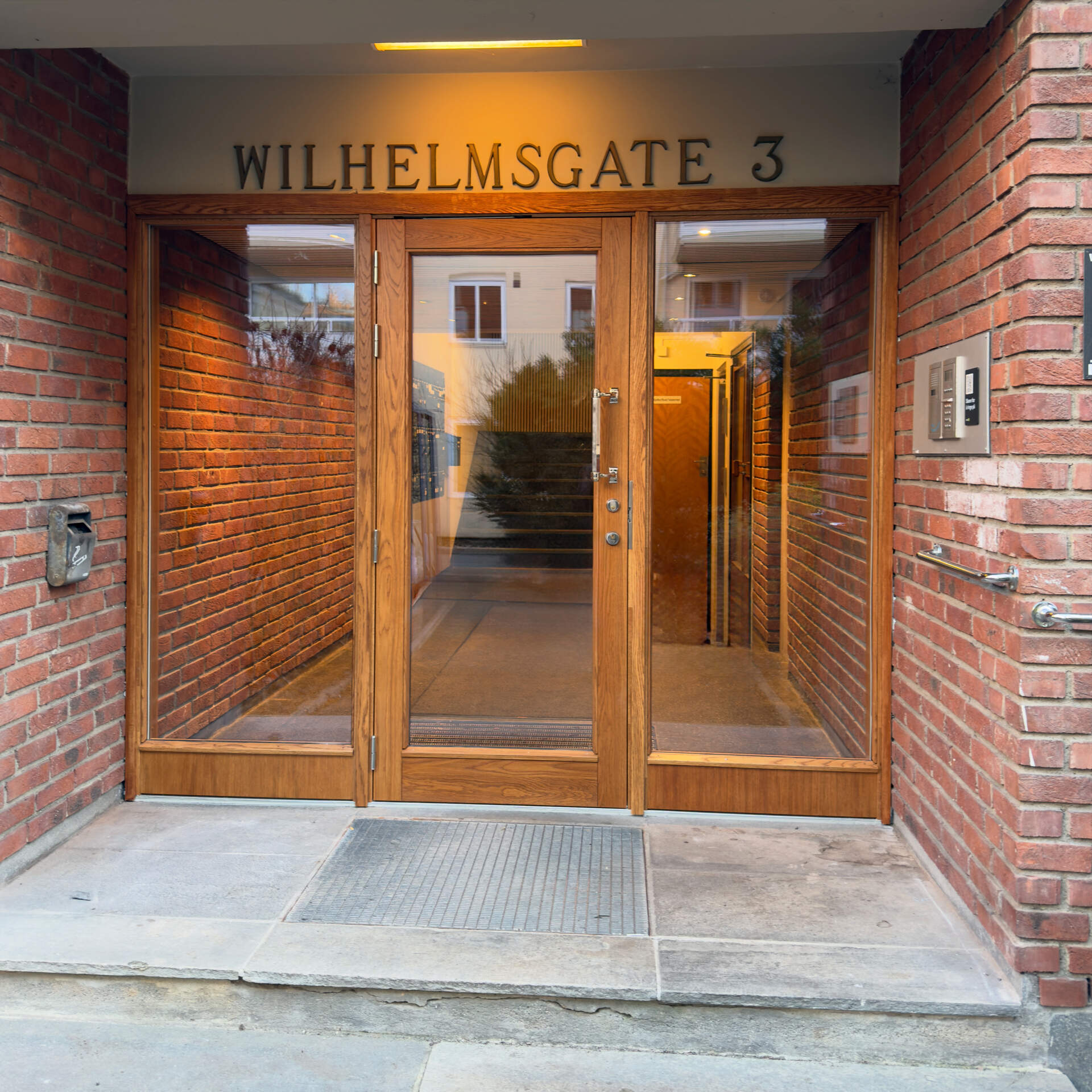 Ny dør levert og installert i Oslo